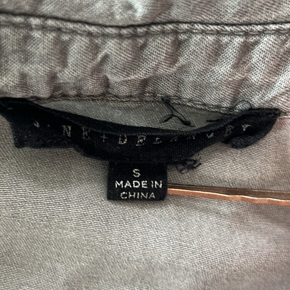 Jane + Delancey Grey Button Down Shirt - Picture 3 of 3